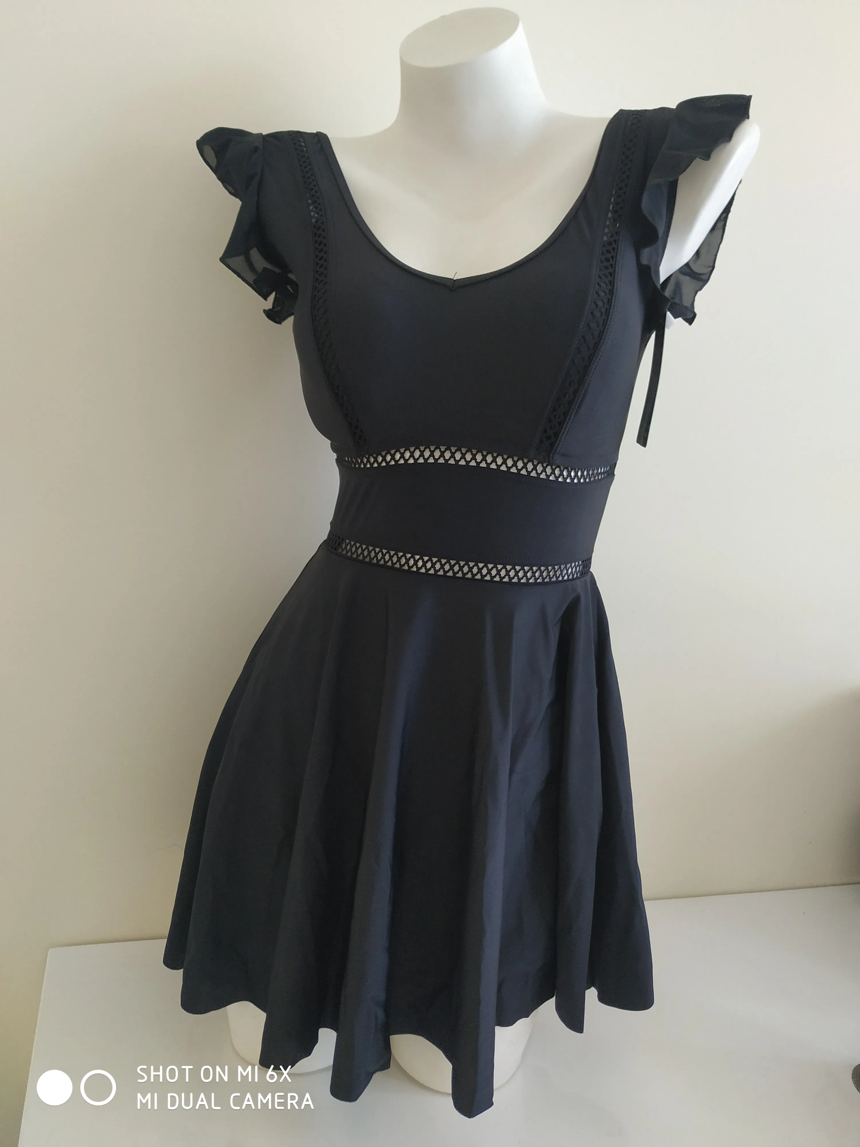 Купальный костюм, цельный бикини для женщин,, женская одежда для плавания, сексуальные купальники, большой размер, новинка, черная юбка, одноцветная, полиэстер, Sierra Surfer