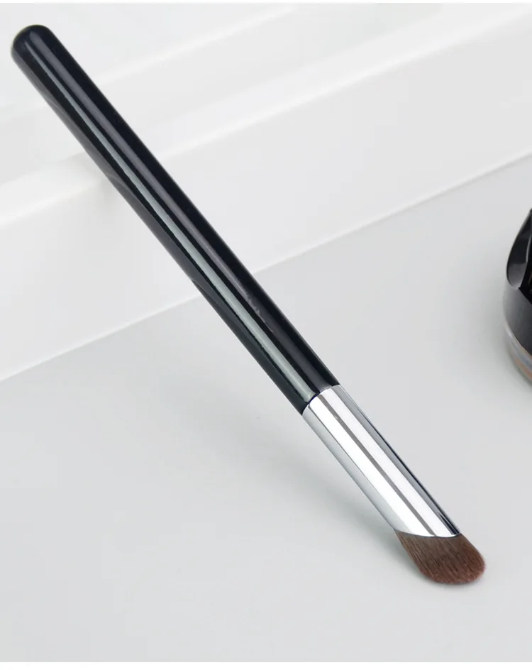 

NEW Professional Concealer Makeup Brushes Cosmetics Tool Make Up Brush Small Partial Liquid Foundation Cream Beauty Tools