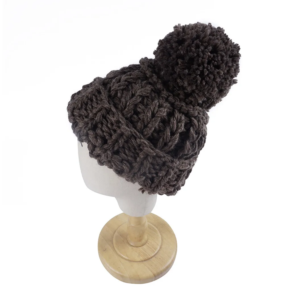 Женская Вязаная Шапка бини однотонная с флисовой подкладкой и помпоном