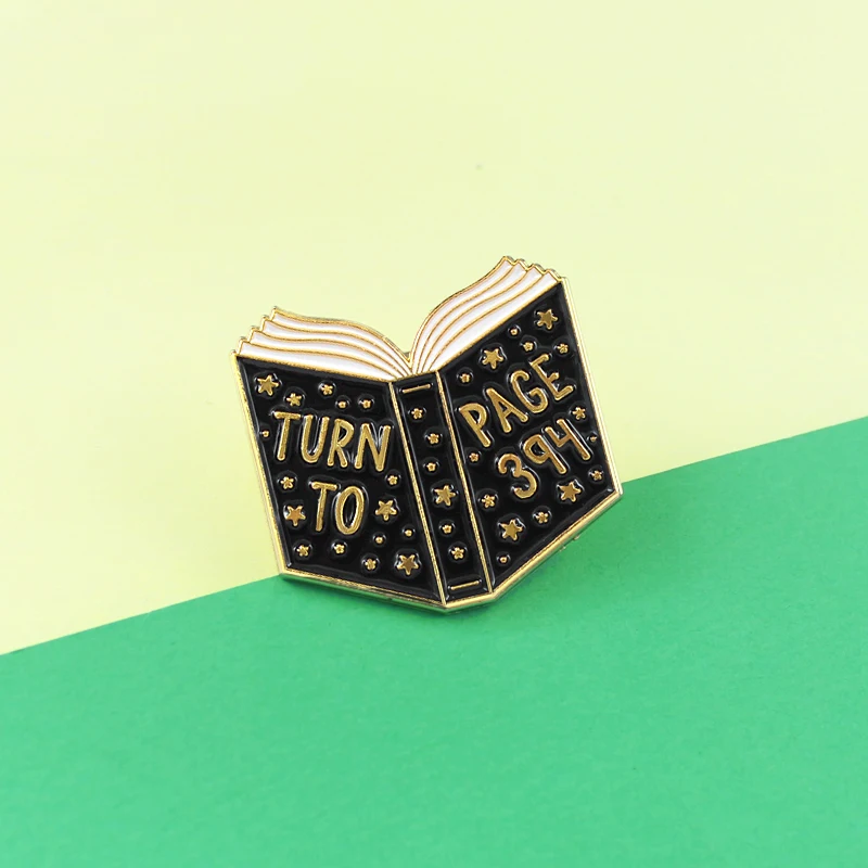 RNG Новая Черная мультяшная Волшебная книга металлическая эмалированная булавка