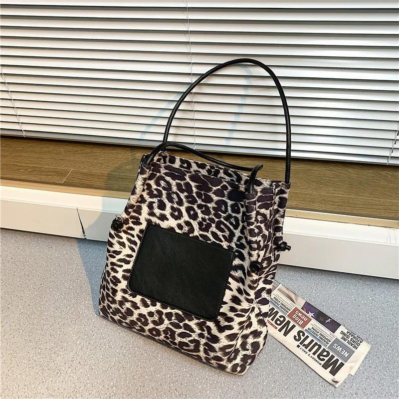 

Simple Vintage Fashion Leather Composite Bags For Ladies Casual Messenger Bags Solid Large Capacity Bucket Bags For Women