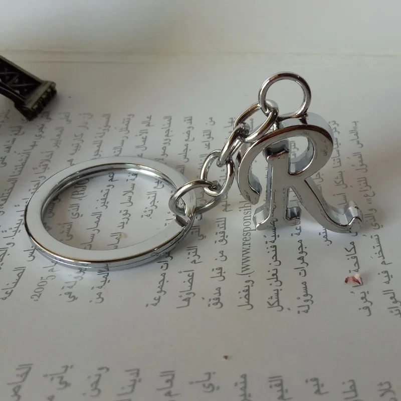 Простой DIY 26 металлический брелок в виде буквы для мужчин и женщин симпатичная цепочка для ключей вечерние Подарочные ювелирные изделия автомобильный брелок