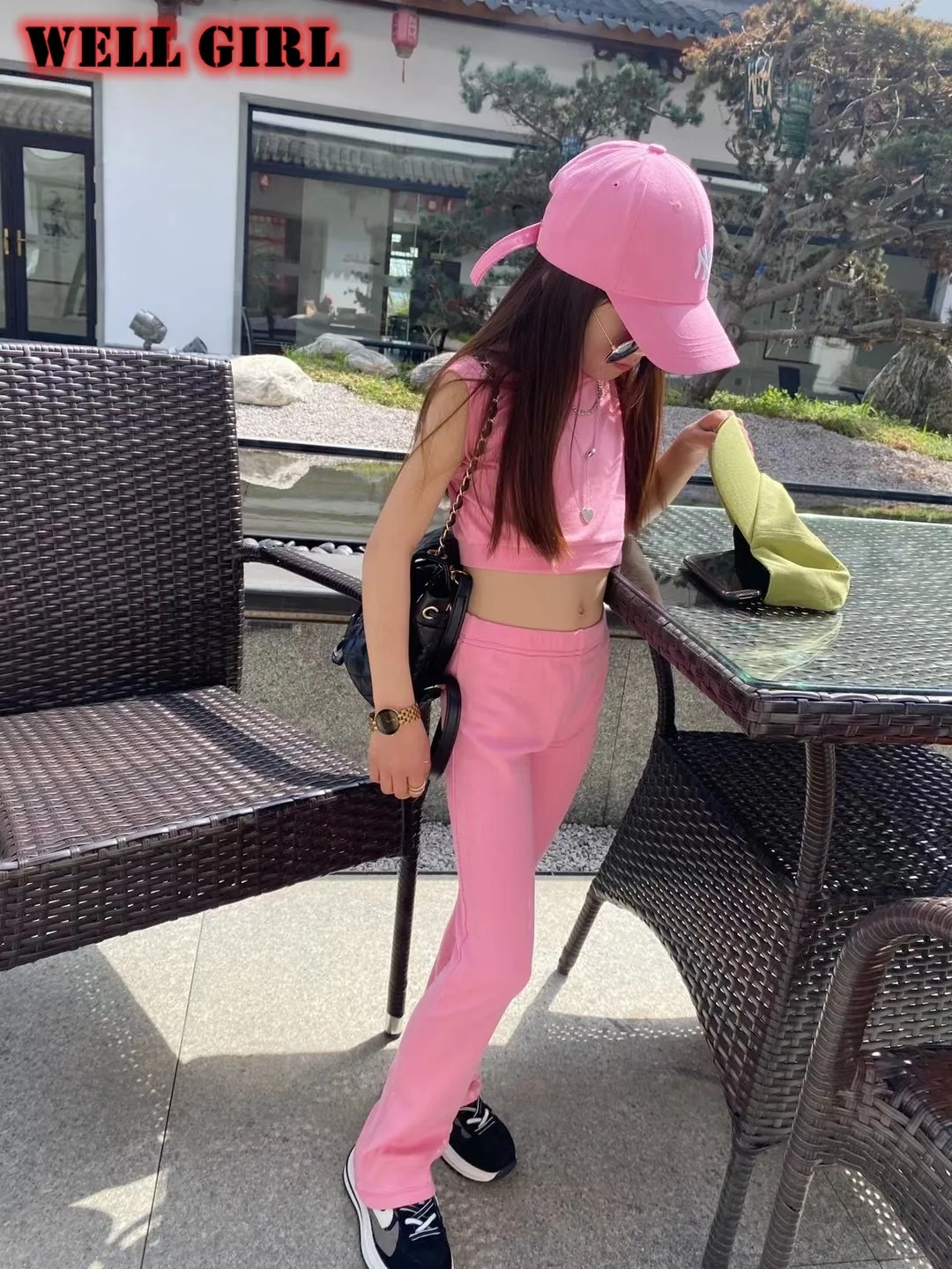 Спортивный костюм для девочек 3-16 лет комплект из двух предметов укороченный топ