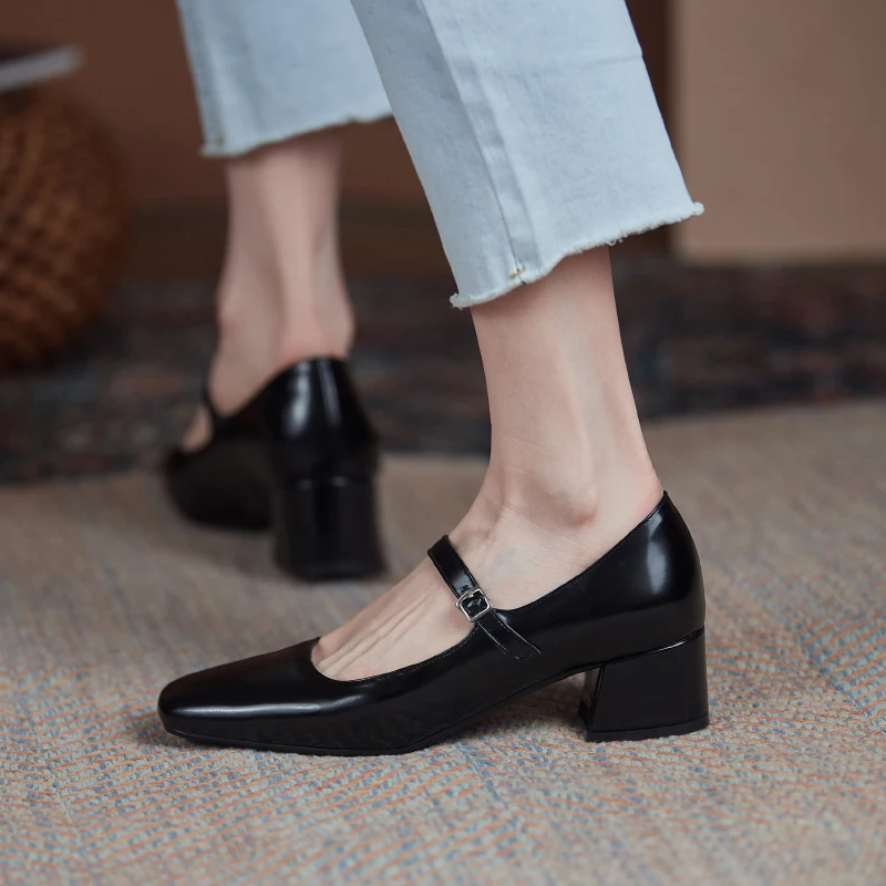 

Women's Shoes