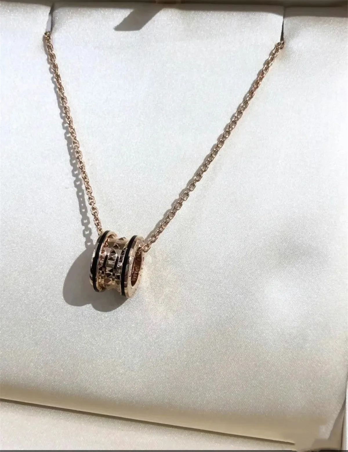 

2021 Fashion Classic 925 Sterling Silver Black Spring Set Stone Necklace, Men, Women, Lovers