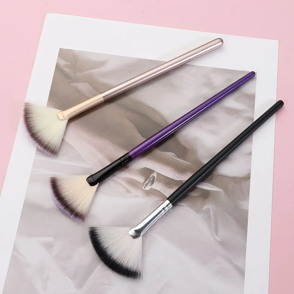 

1Pcs New Professional Soft Makeup Brush Diamond Face Fan Powder Brushes High Quality Fan Applicator for Facials Cosmetic Tool