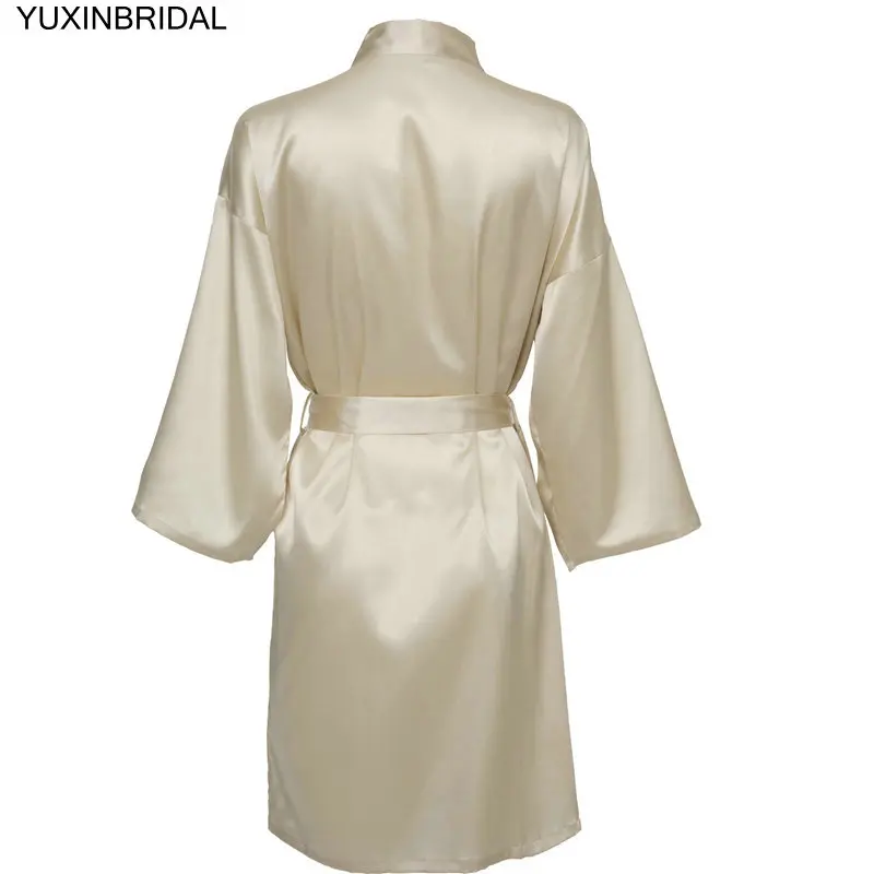 Champagne YUXNBRIDAL Атласный халат для невесты, Свадебный банный халат, одежда для невесты, Свадебный Однотонный женский халат до колена - Цвет: Champagne