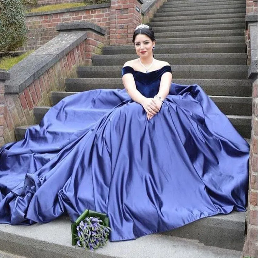 

Новое поступление 2020, фиолетовые трапециевидные платья для выпускного вечера, атласные строгие вечерние платья с открытыми плечами на зака...