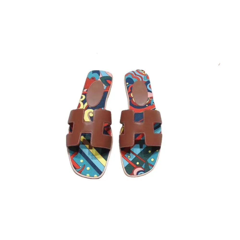 

Luxurys Designer fashion comfortable designer Womens Slippers Summer Sandals show style Ladies Flip Flops Loafers Slides shoes