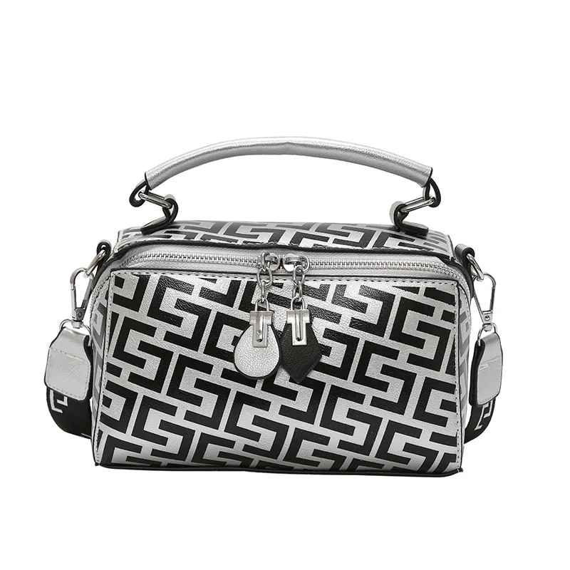 

Fashion Color PU Leather Shoulder Messenger Bag Summer Casual Crossbody Bags Women Handbags Totes Bag Bohemian Travel Bag