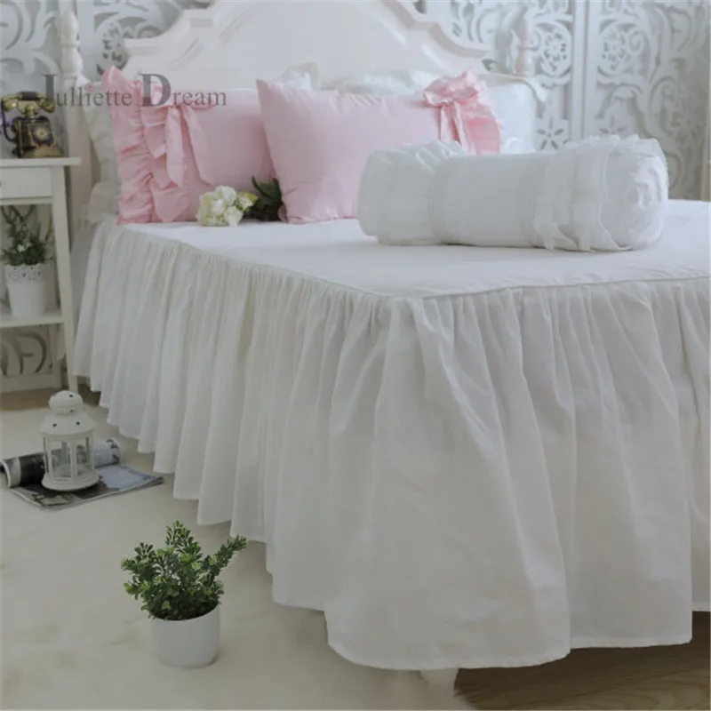 Милый комплект постельного белья с элегантным бантом и рюшами кружевной