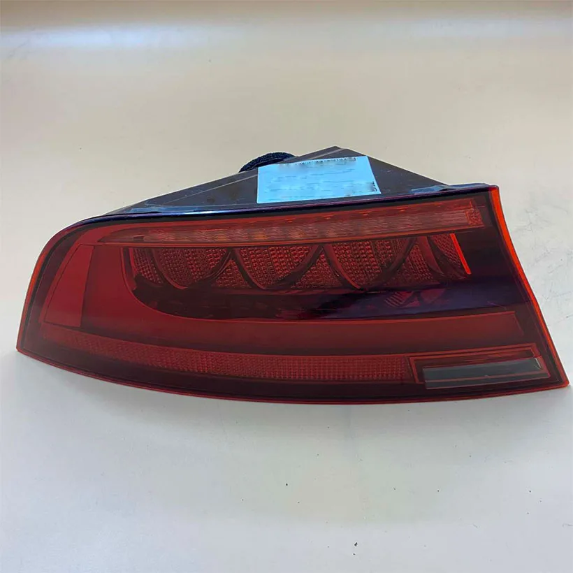 

CAR Rear Tail Light Assembly Outer Tail Light LED Tail Light 2014-2018a ud iRS7 Turn Signal Reversing Light Outer Tail Light