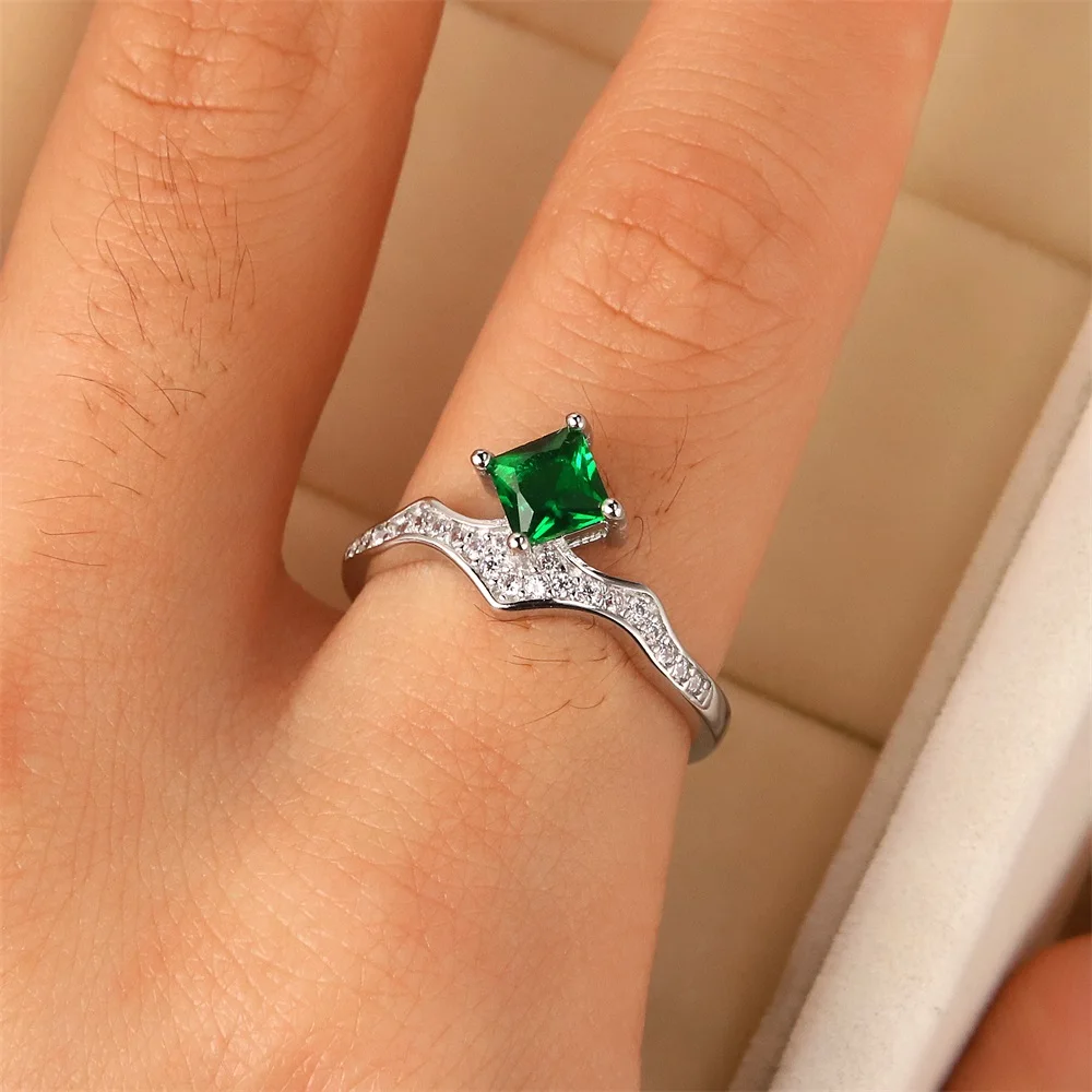 

Fashion Korean S925 Silver New Moissan Diamond Crown Square Ring Color Square Zircon Female Engagement Ring Romantic Gift