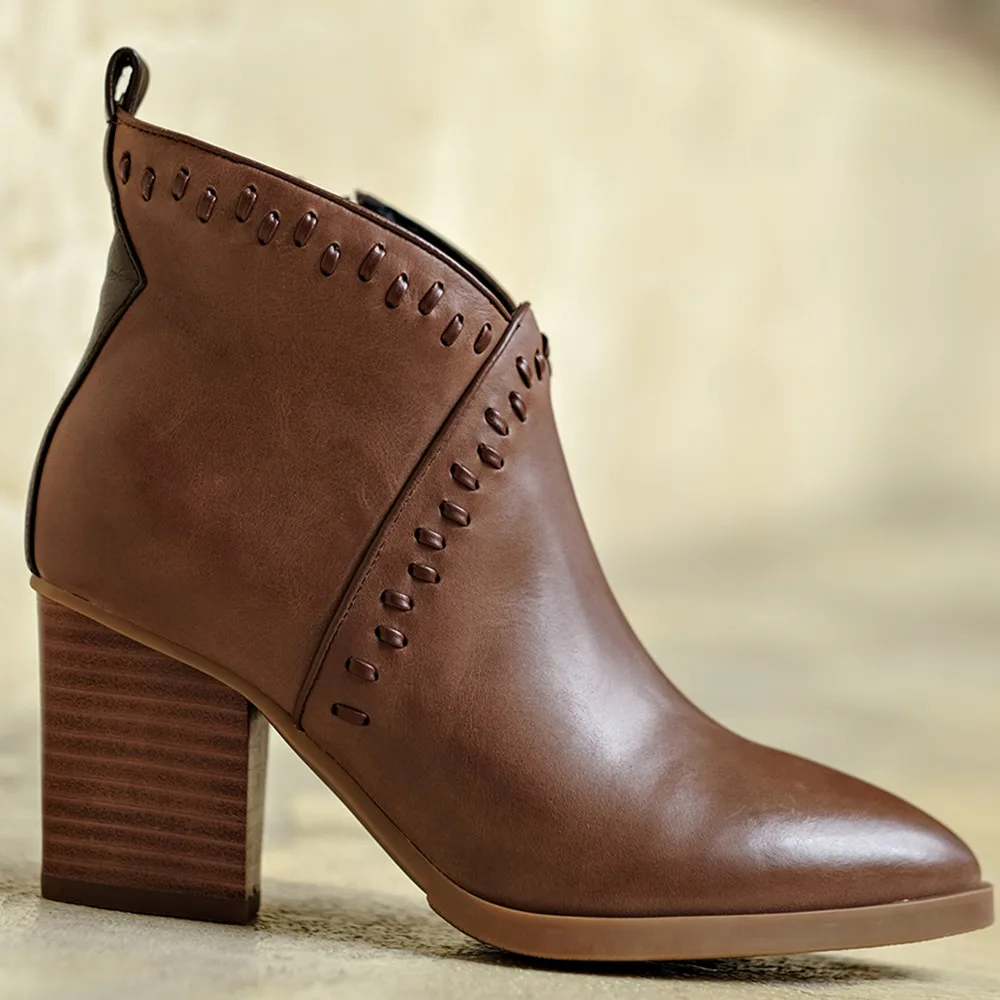 

Женские ботильоны из натуральной кожи на толстом высоком каблуке, с острым носком и боковой молнией, теплые плюшевые ботинки в стиле ретро, ...