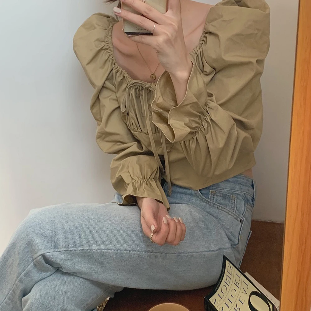 

Women Blouse French Retro Design With A Lace-Up Pleated Shirt Witha Square Collar Flared Collar Clavicl Flared Sleeves One Size