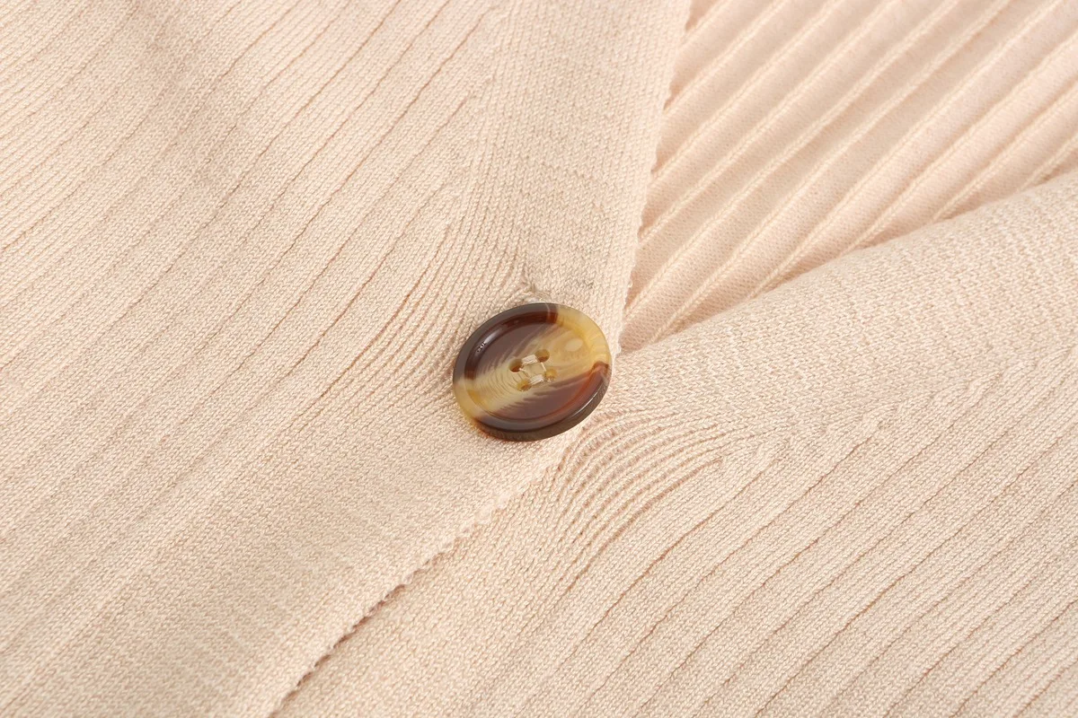 

Knitting Two Pieces Sets Women V-neck Long Sleeve Button Crop Tops and Elastic Shorts Suits Female Fashion Autumn Outfits Sets