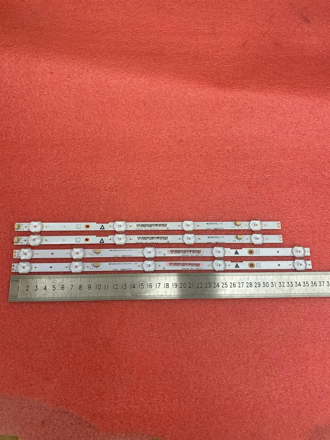 Параметры для 40mv336x fw40d36f 40pfl4901 40pfl49 0/f8 UDULEDLXT004 LB39501 V0 _ 00 V1_01 39.5W4S1P M30900 55V0 E74739