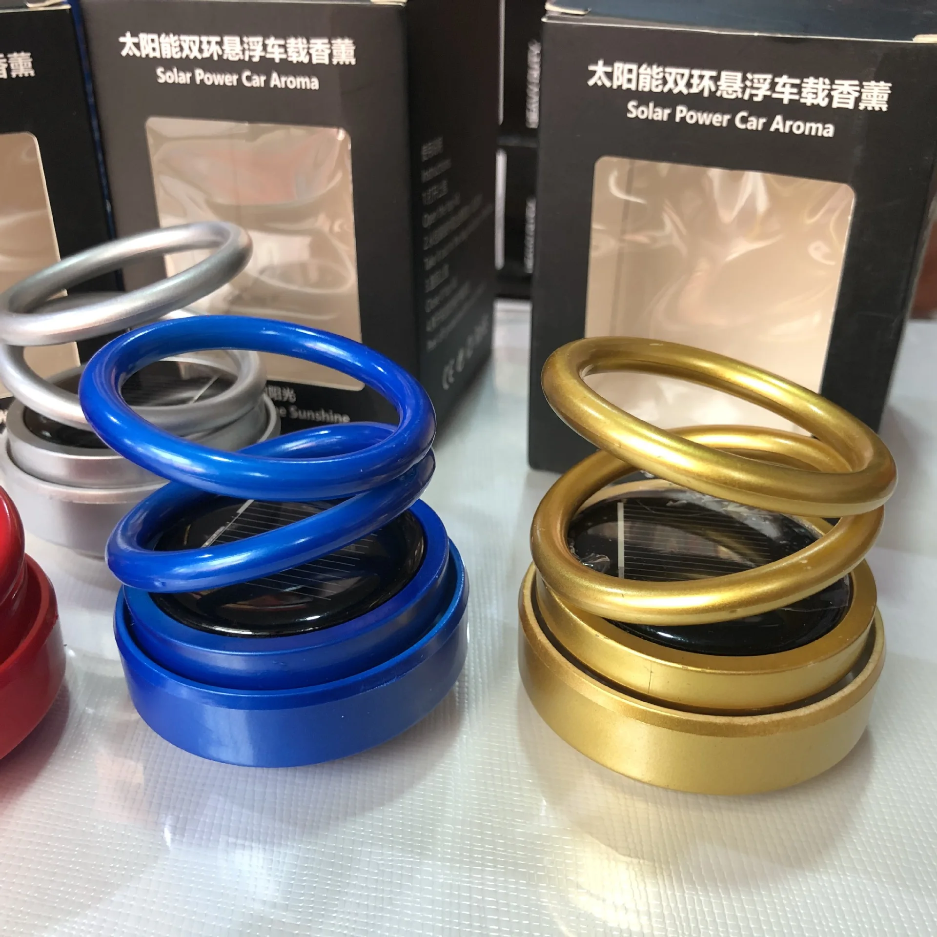 

Good smelling solar car rotating car air freshener car aroma suspension car solid perfume decoration