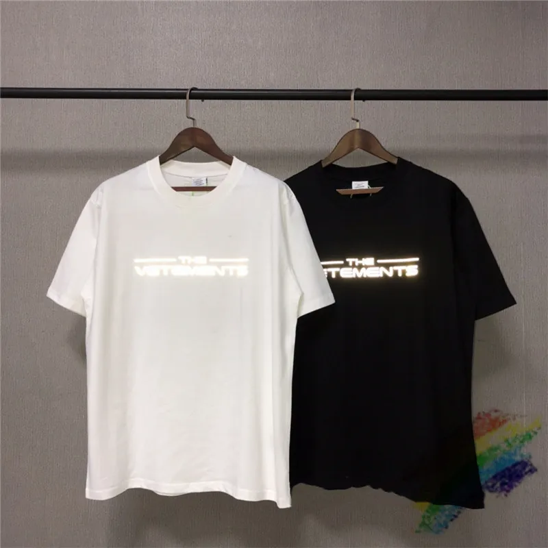 

Reflective Letters Vetements Logo T-shirt Men Women 1:1 High Quality Tops Tee Back Embroidered Mark VTM Cotton Short Sleeve