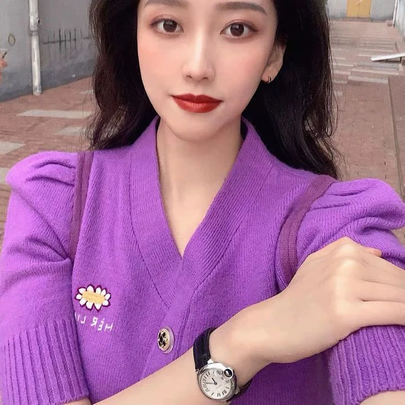 Женский свитер с коротким рукавом и V образным вырезом| |