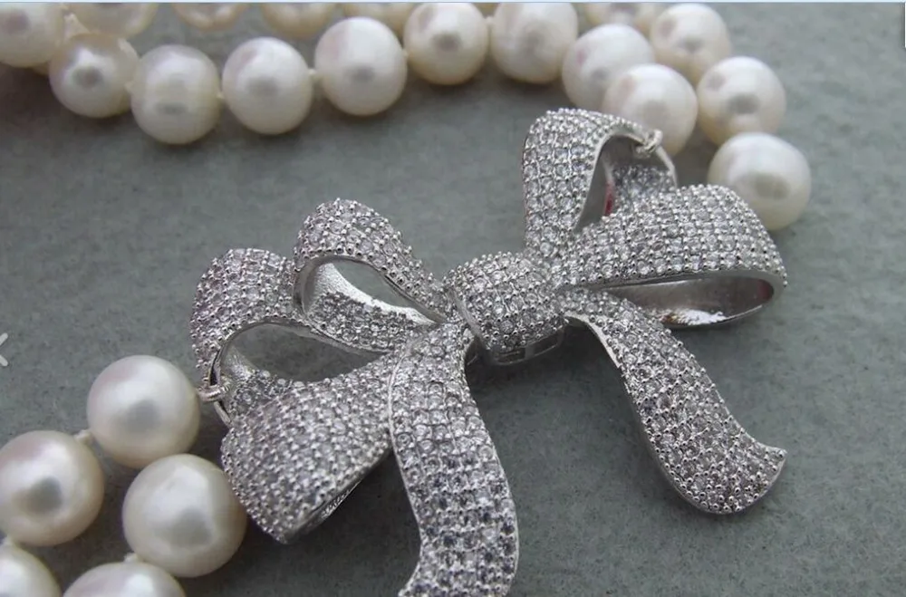 

Beautiful New 9-10MM White Pearl Rhinestone Necklace 18"