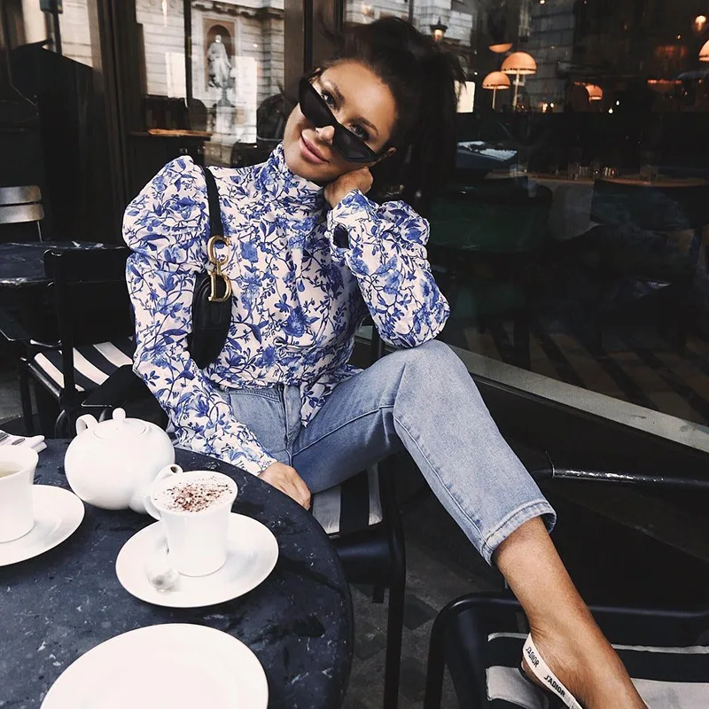 

Spring 2021 New Sexy Backless Women's T-shirts Pastoral Style Chiffon Tees Long Sleeve Floral Printed Casual T Shirts Women