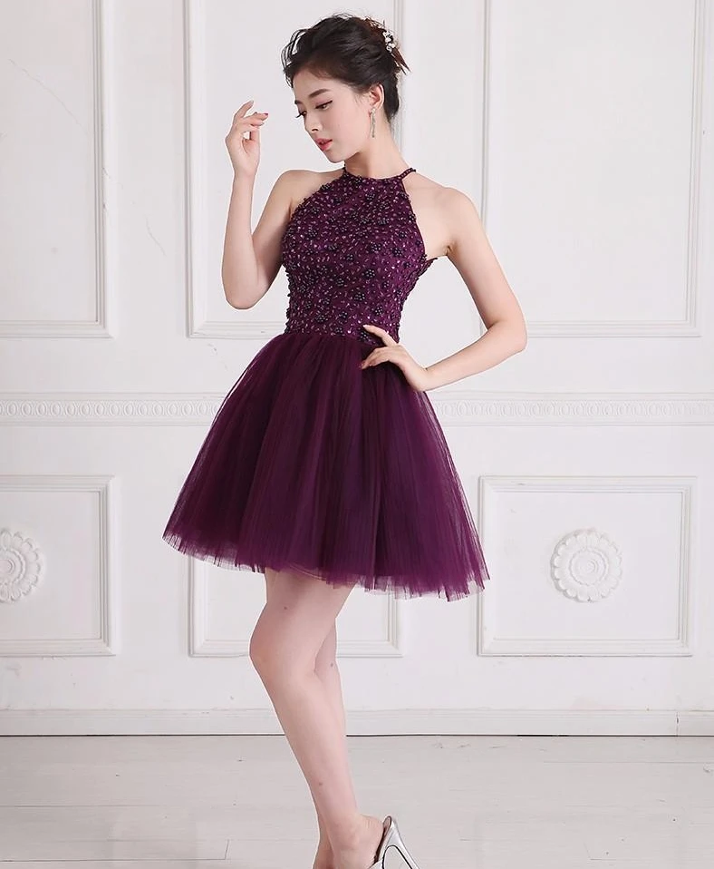 Женское короткое коктейльное платье Pretty фиолетовое с лямкой на шее и вырезом