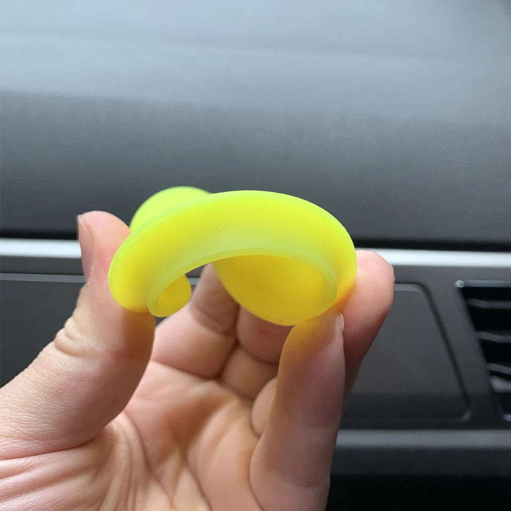 

Flying Discs Mini Beach Flying Disk For Outdoor Sports Silicone Disc Decompression Toys To Play Beach Entertainment Toys