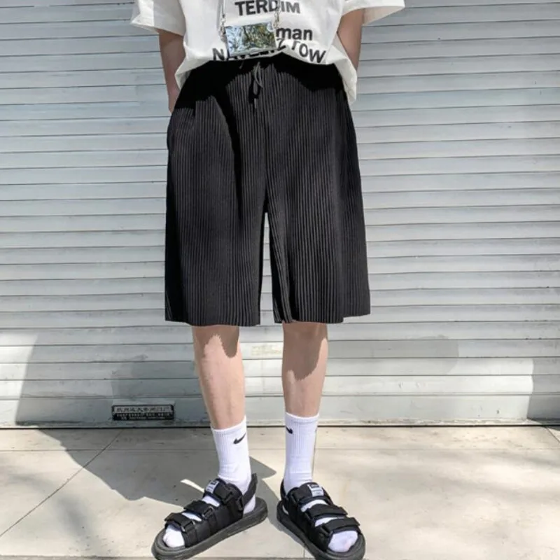 

Ice Silk Pleated Pants Men's Korean Fashion Loose Casual Shorts Men's Harajuku Streetwear Wide-leg Straight Five-point Pants Men