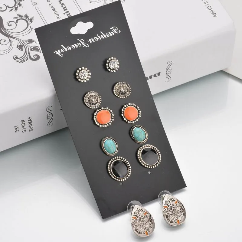 Модные готические серьги гвоздики из сплава с кристаллами геометрические