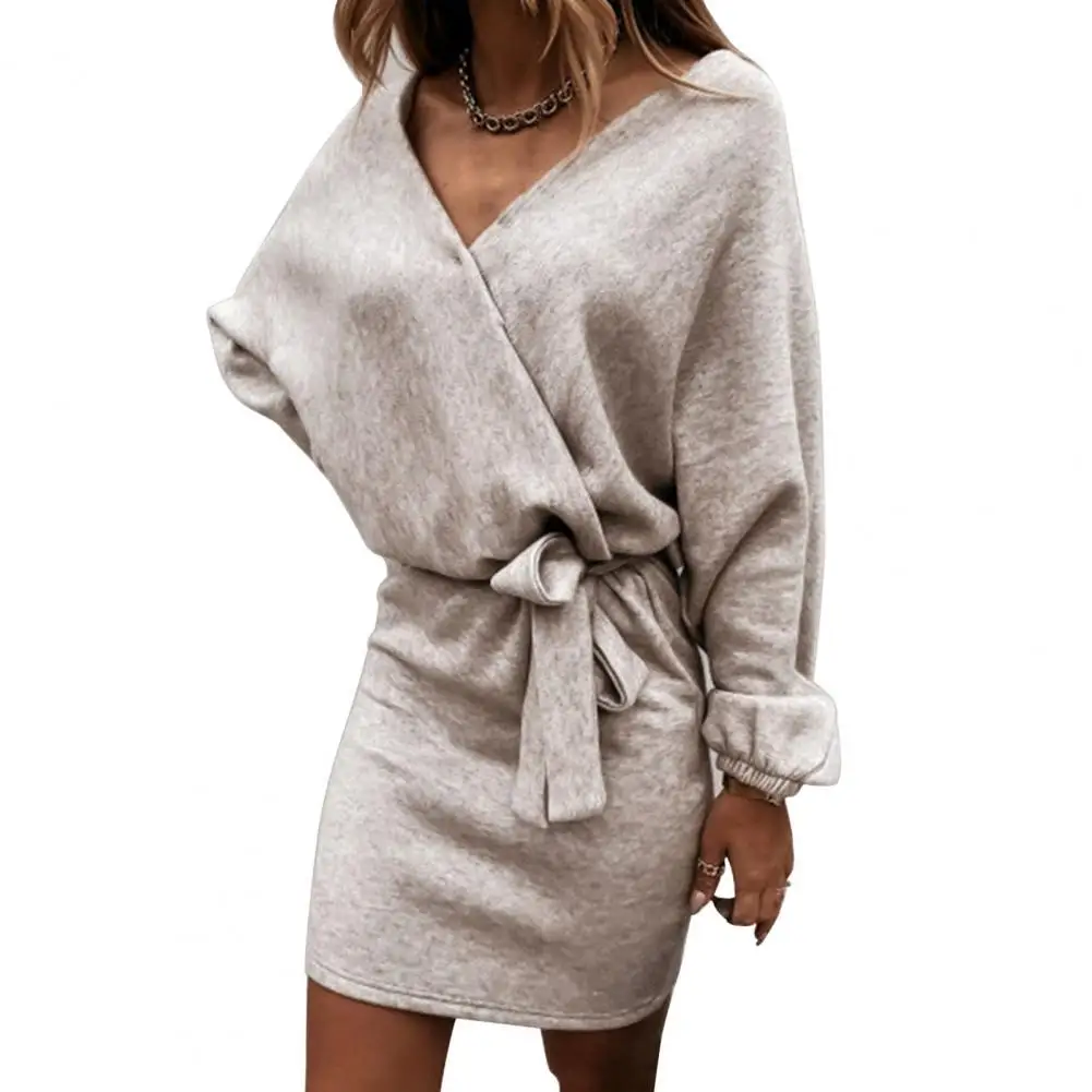 

Women Dress Solid Color V Neck Autumn Winter A-line Mid Waist Dress for Daily Wear