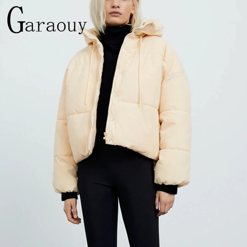 

Парка женская зимняя с капюшоном и воротником-стойкой