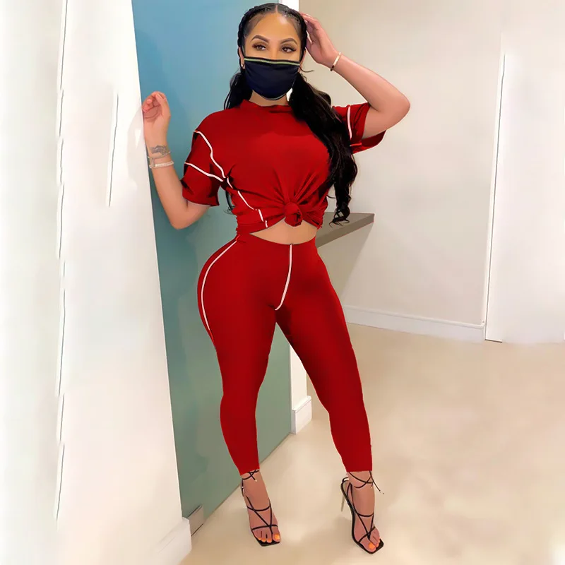 Женский комплект из футболки и брюк | Женская одежда