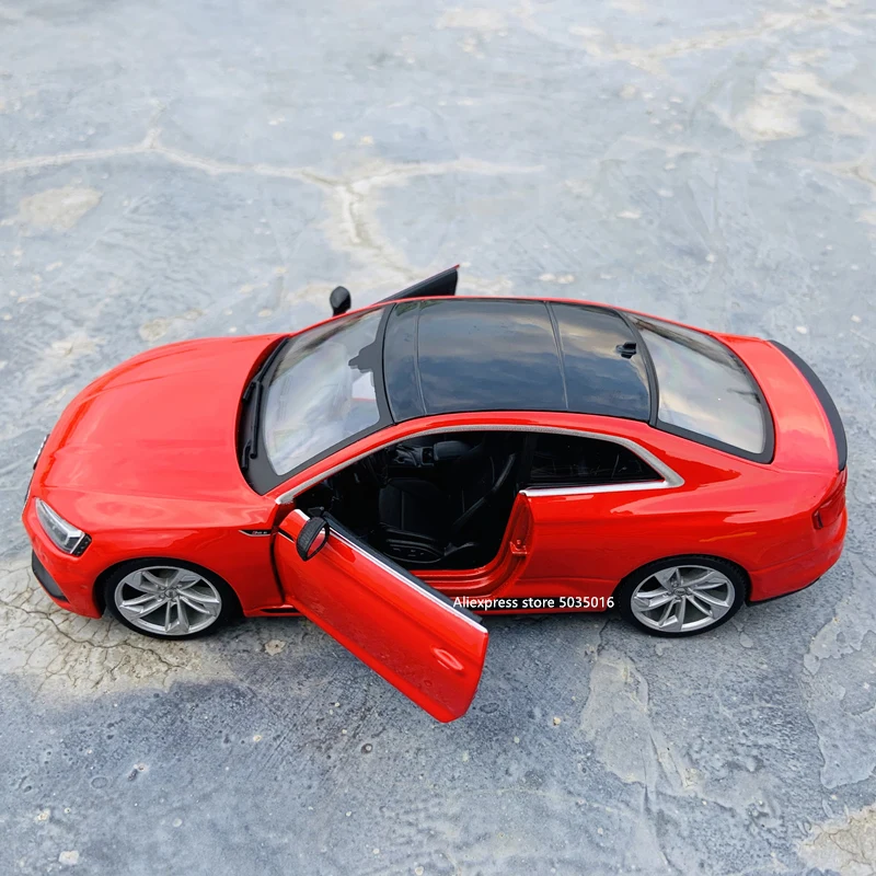 

1:24 Audi RS5 RAD Simulation Alloy Car Model Crafts Decoration Collection Toy Tools Gift
