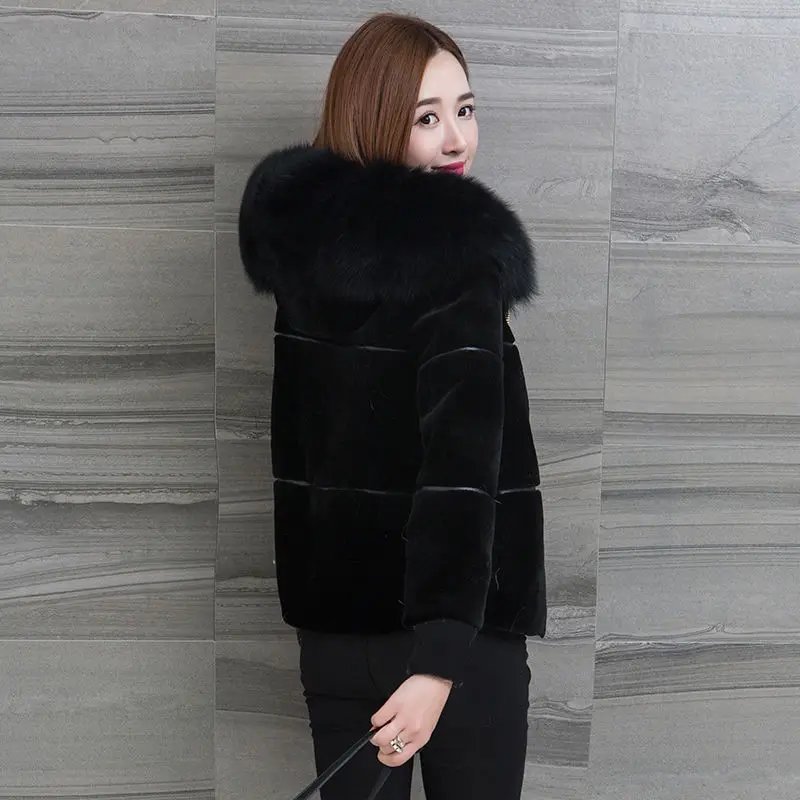 

2021 New Women's Winter Sheep Sharing Overcoat Ladies High Waist Slim Faux Fur Jacket Female Fake Fox Fur Hooded Short Coat O4