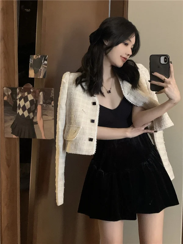 

Экономичное женское осеннее пальто