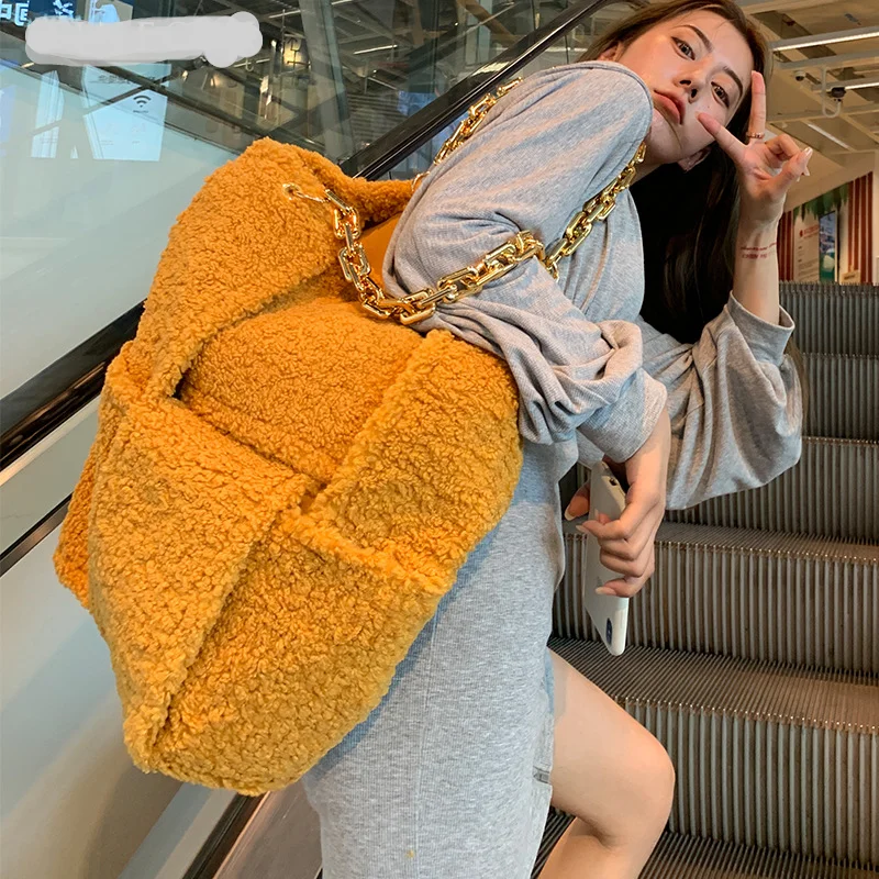 

Модная бархатная сумка через плечо из ягненка, вместительные сумки-тоуты из искусственного меха, дизайнерская брендовая плетеная Женская П...