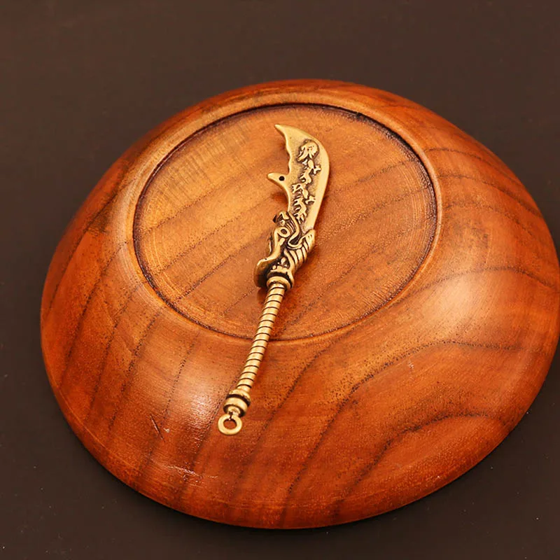 Винтажная медная подвеска в виде ножа Гуань гонг Длинная топорика ретро латунная