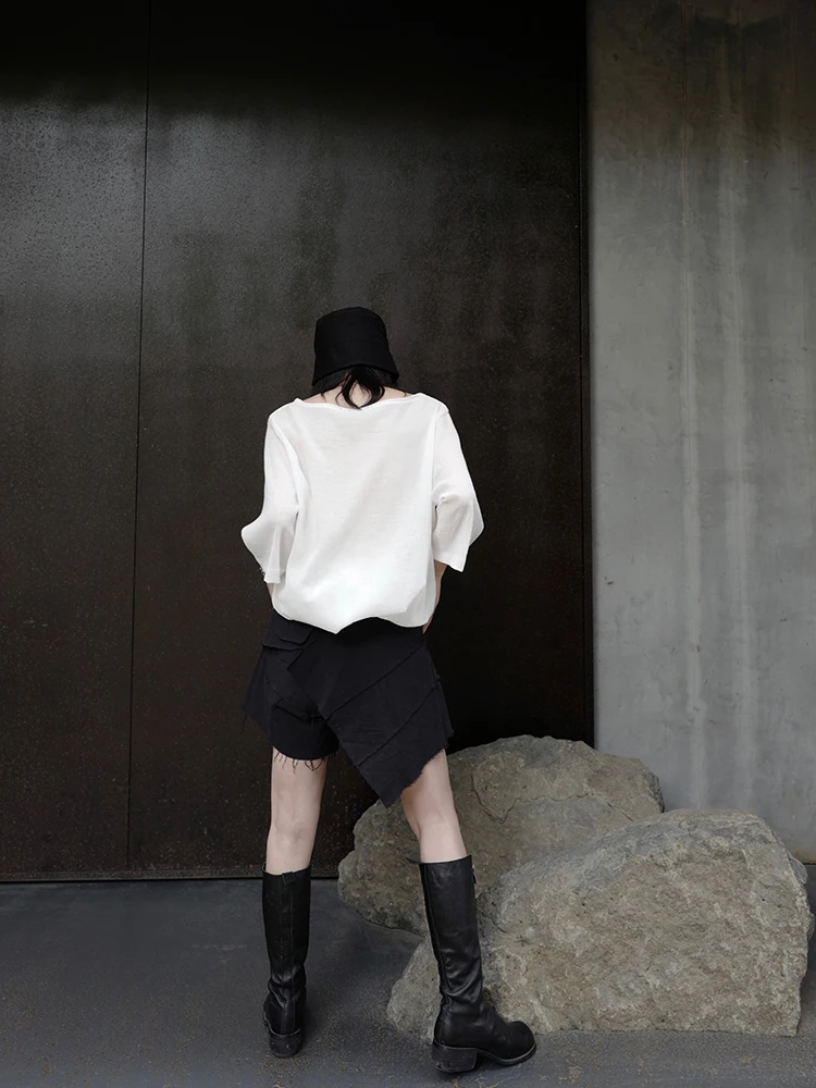 

Personality Japanese Dark Yamamoto style irregular asymmetric double-layer niche designer hair edge shorts female