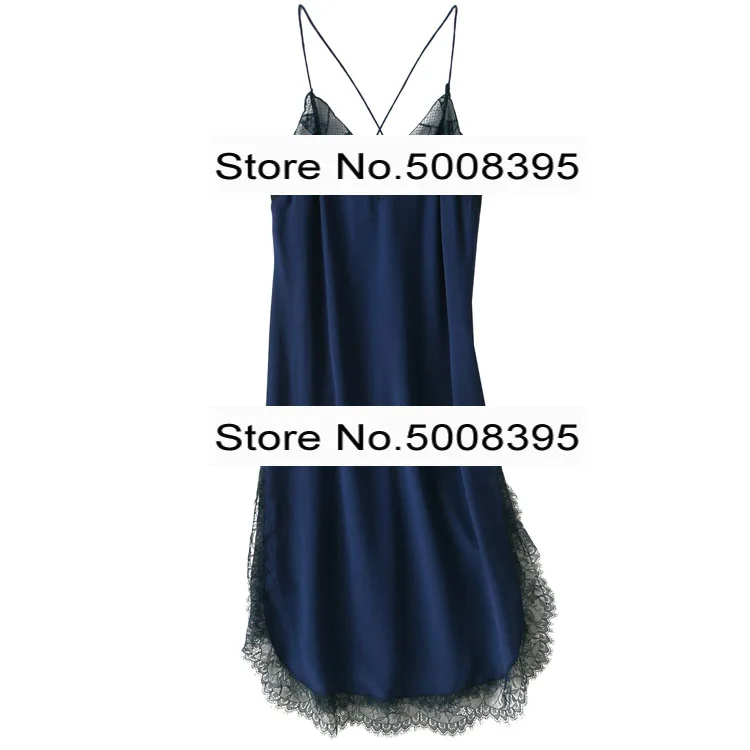 Женское темно-синее шелковое платье на бретелях с v-образным вырезом кружевное