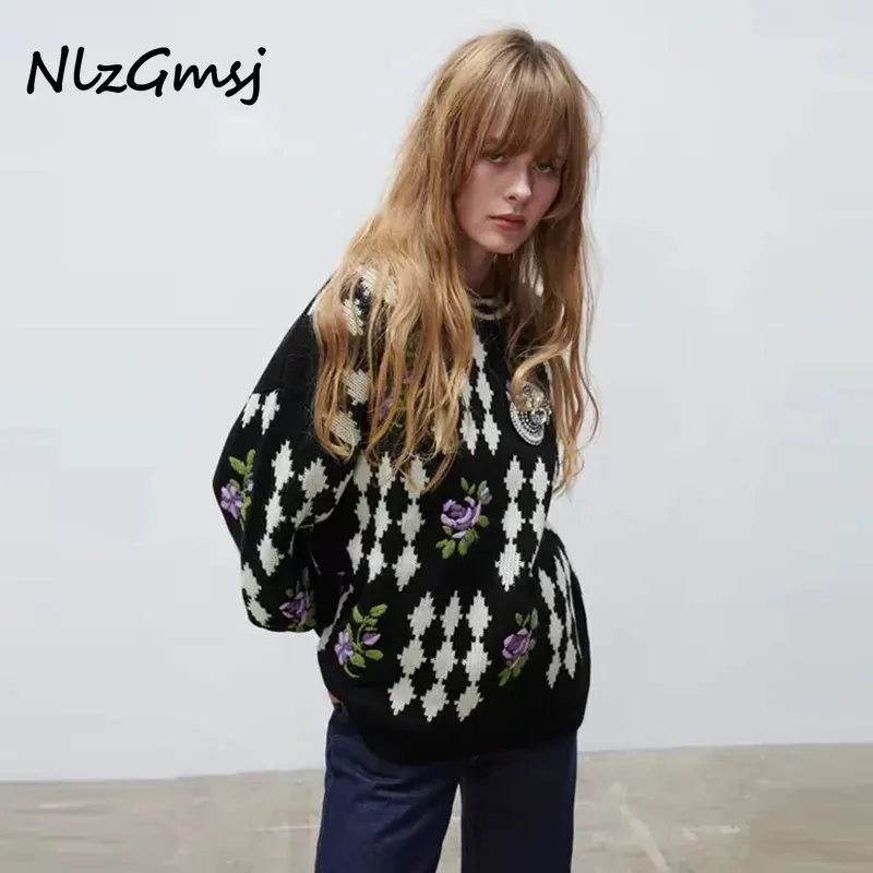 

Женский пуловер с цветочной вышивкой, с длинным рукавом