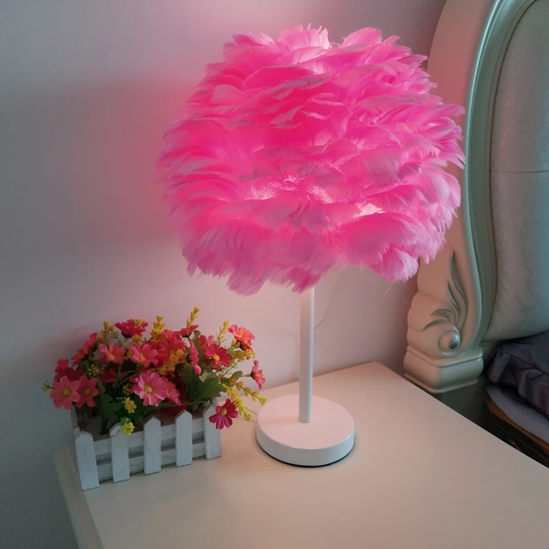 Лампа настольная с пером: современная лампа настольная со гусиными перьями для спальни, гостиной, макияжа, арт-деко и туалетного столика.