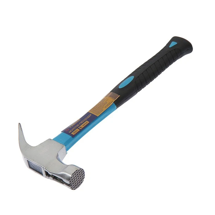 Молоток гвоздодер TUNDRA боек с магнитом фиберглассовая обрезиненная рукоятка 500 г