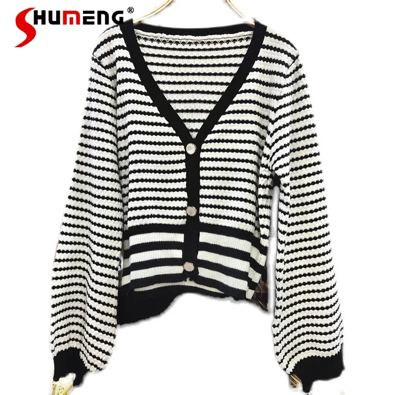 

Women's Black and White Striped Contrast Color Outer Knitwear 2021 Fall Long Sleeve Slimming Drill Buckle Knitted Cardigan Coat