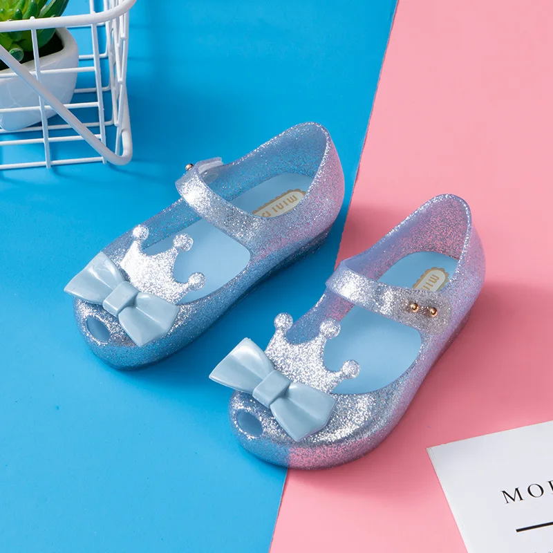 

Mini DD 2022 Children Cute Sandals Beach Shoes New Girl Jelly Sandals Crown Summer Soft Sandals Melissa Toddler Shoes DD001