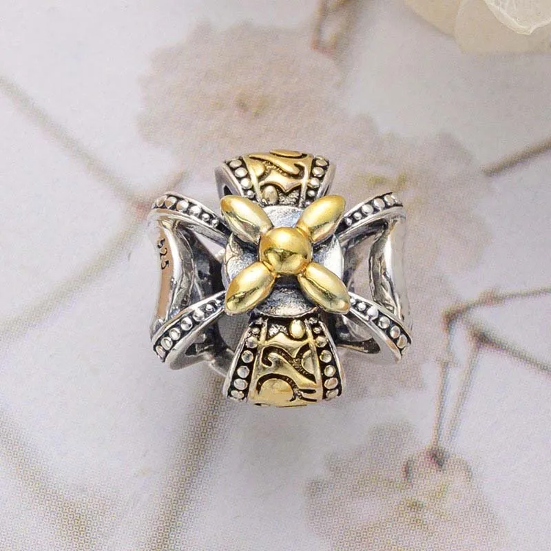 

Glamorous 100% classic fashion S925 sterling silver bracelet beads Light luxury design electric gold with two-color crown beads