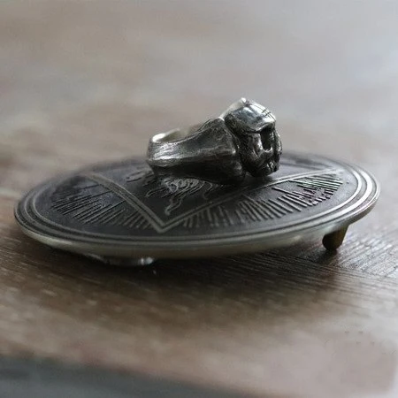 Мужское кольцо в стиле панк