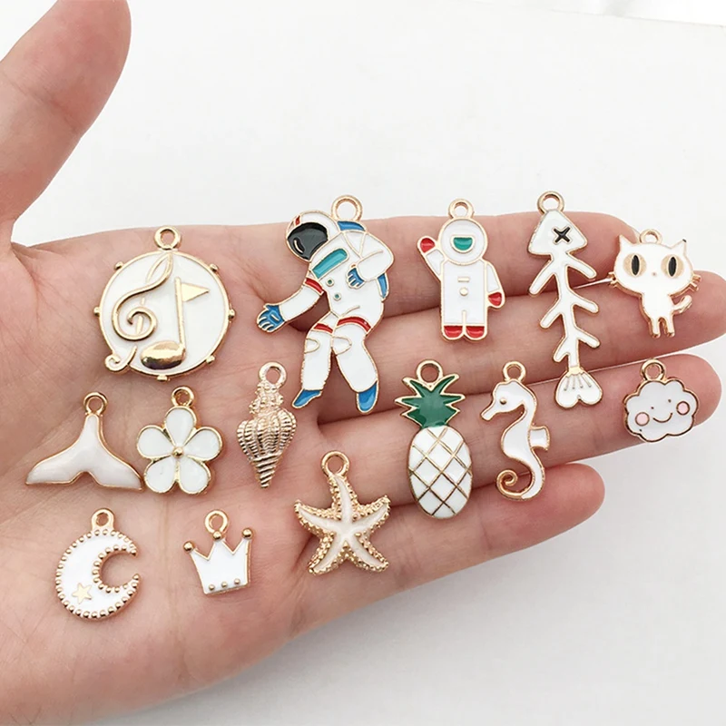 

31 Kinds of Set Drip Oil Alloy Pendant White Astronaut Series Handmade DIY Earring Material Accessories Female