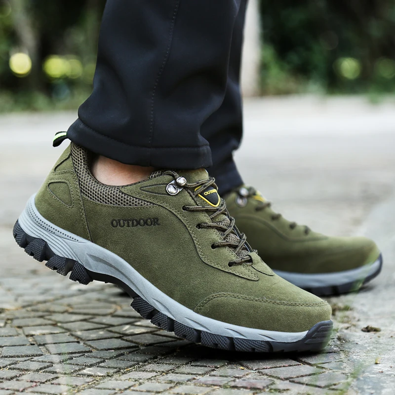 

Men's Hiking Shoes Plug Size 39-49 Non-slip Outdoor Shoes Wild Sports Men Shoes Men Casual Shoes Winter Warm Shoes Mens Sneakers
