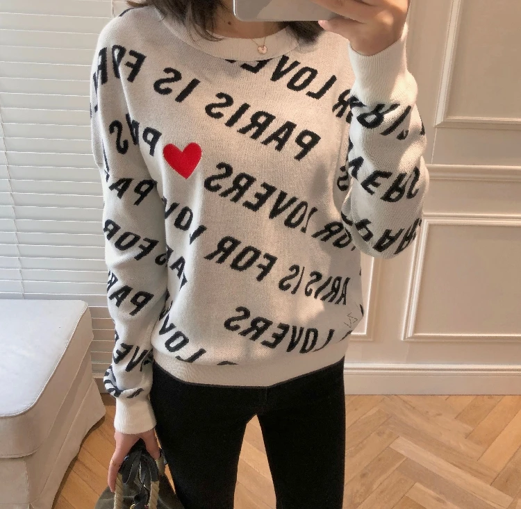 Women's sweater with Double-sided Jacquard Embroidered Hearts